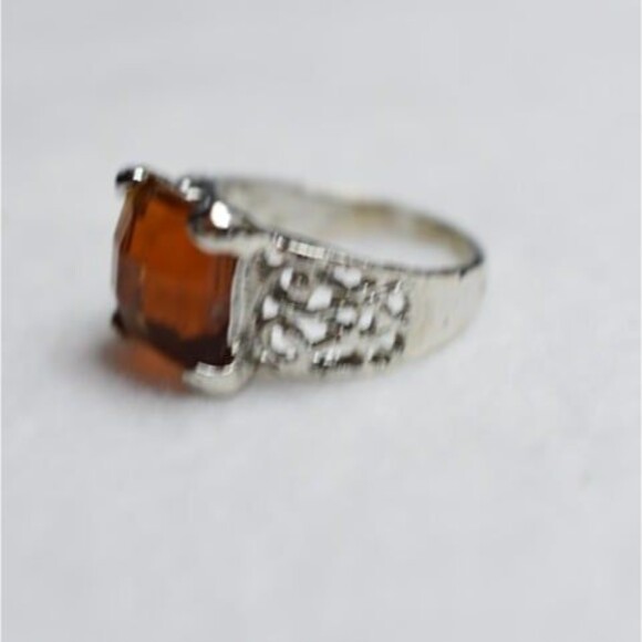 Amber Beveled Glass Center Filigree Silver Tone Band Size 12 Retro Chic Ring - Picture 3 of 3